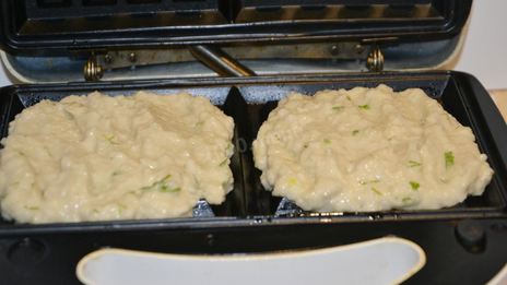 картофельные вафли в вафельнице