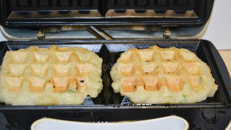 картофельные вафли в вафельнице