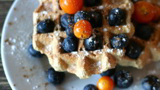 Толстые вегетарианские вафли из кешью и овсянки