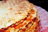 Вафли с зеленым луком и сыром
