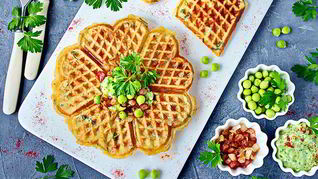 Закусочные вафли из цукини