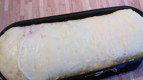 вишневый рулет