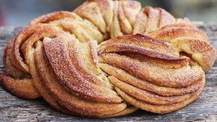 Выпечка из Эстонии с корицей