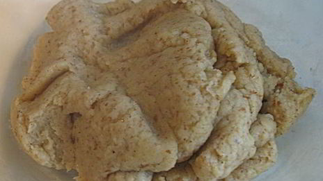 профитроли из льняной муки с яблочно-карамельным муссом