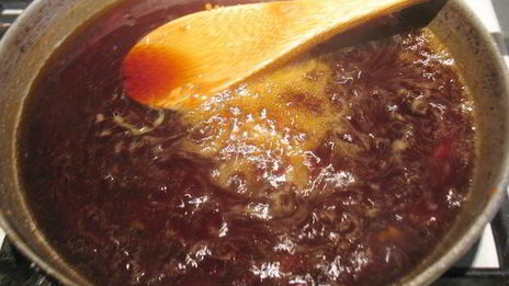 профитроли из льняной муки с яблочно-карамельным муссом