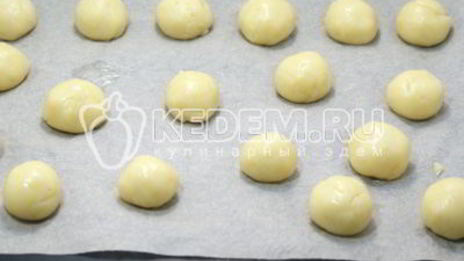 профитроли с икрой и творожной начинкой