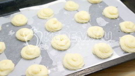 профитроли с кремом поцелуй