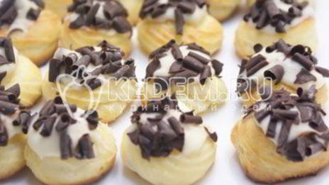 профитроли с кремом поцелуй