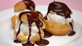 Профитроли с кремом шантильи