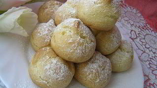 Профитроли с лимонным кремом