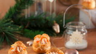 Профитроли с пармезаном и муссом из форели