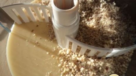 профитроли с шоколадно-ореховым кремом