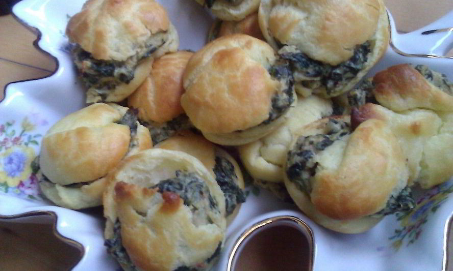 Рецепт профитроли с сыром и шпинатом