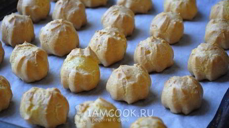 торт из профитролей со сметанным кремом