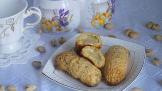 Эклеры с фисташковым кремом