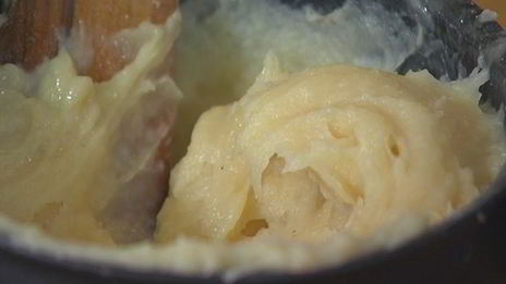 эклеры с начинкой из творога и зелени