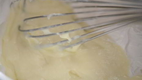 эклеры со сливочно-шоколадным кремом