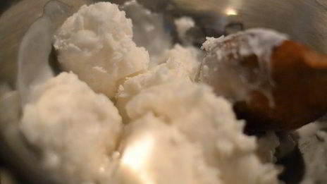 эклеры со сливочно-шоколадным кремом