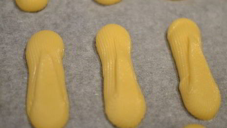 эклеры со сливочно-шоколадным кремом