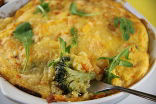 Картофельная запеканка с брокколи и грибами