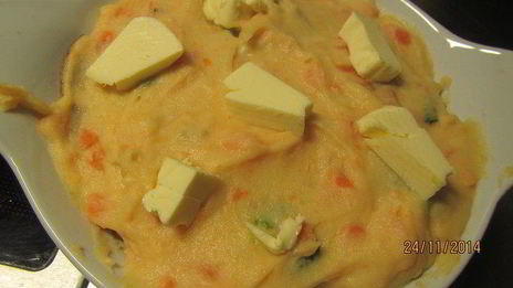 картофельная запеканка с брокколи и грибами