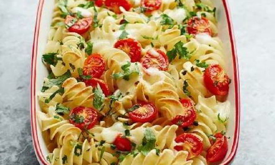 Рецепт макаронная запеканка помидоры-моцарелла со шпинатом