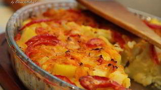 Овощная запеканка из цветной капусты и картофеля