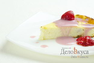 Творожная запеканка с манкой и изюмом