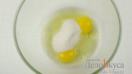 творожная запеканка с манкой и изюмом