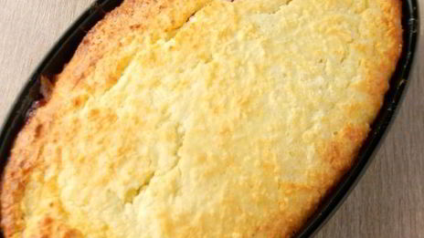 творожно-кокосовая запеканка с ягодами