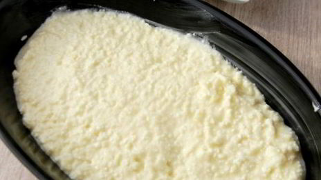 творожно-кокосовая запеканка с ягодами