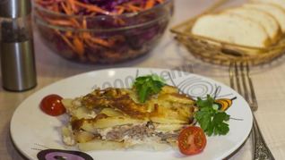 Запеканка из картофеля и мясного фарша в духовке
