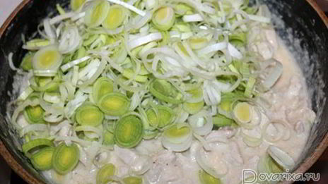 запеканка из курицы под слоеным тестом