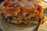 Запеканка из макарон с фаршем и томатным соусом