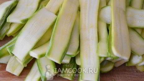 запеканка из цукини с томатным соусом