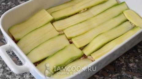 запеканка из цукини с томатным соусом