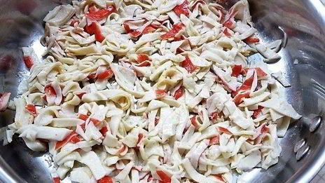 запеканка с крабовым мясом и луком-пореем