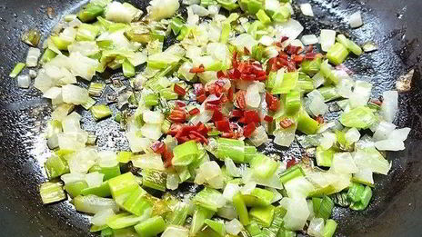 запеканка с крабовым мясом и луком-пореем