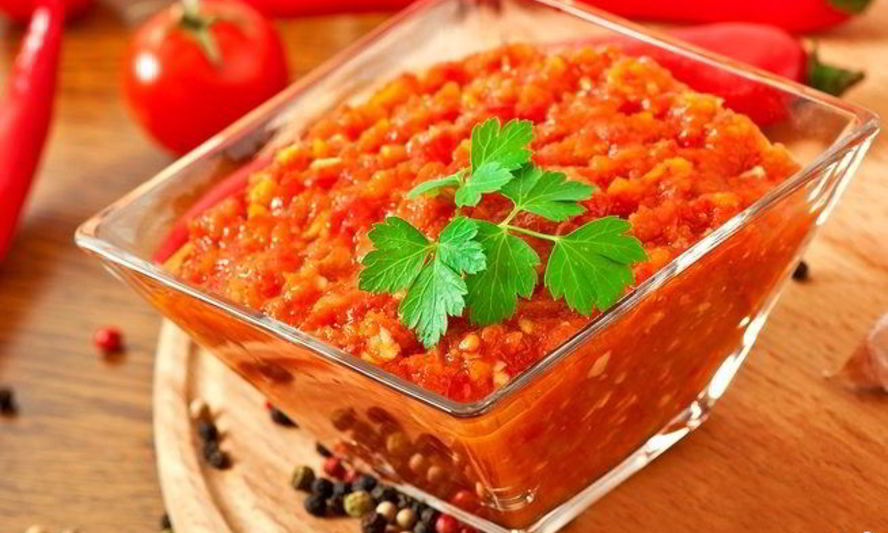Рецепт аджика из помидоров без чеснока
