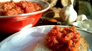 Аджика из помидоров и чеснока на зиму