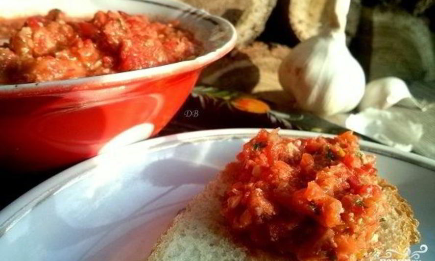 Рецепт аджика из помидоров и чеснока на зиму