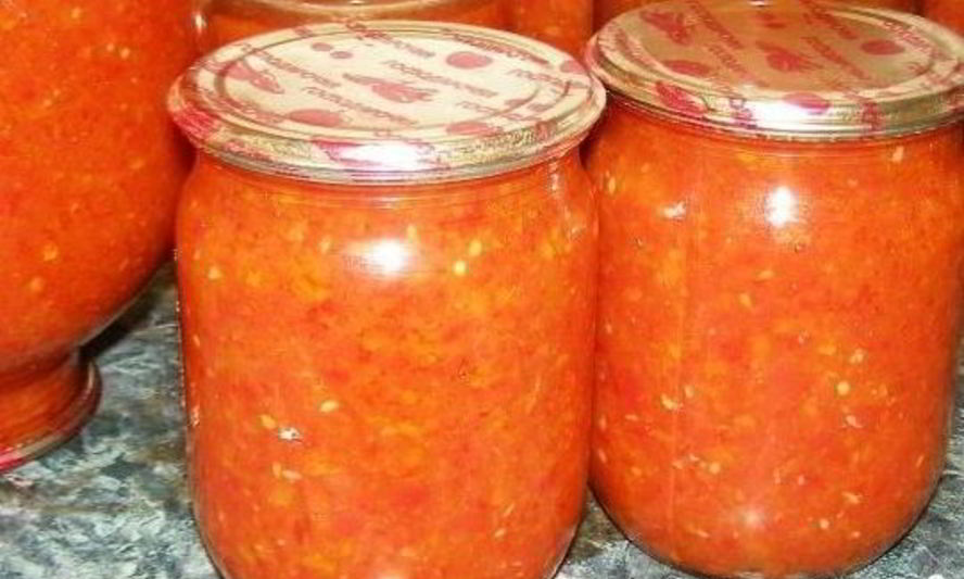 Рецепт аджика из помидоров, яблок и перца