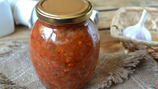 Аджика с морковью и помидорами