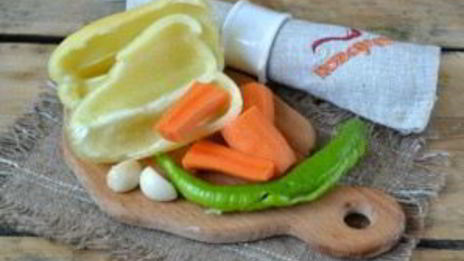 аджика с морковью и помидорами