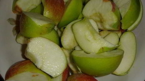 аджика с яблоками