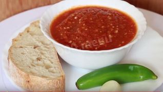 Домашняя аджика с яблоками и морковью