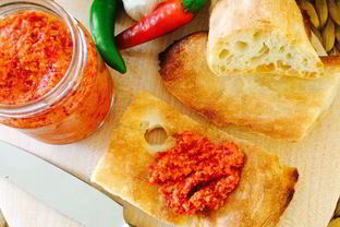 Красная аджика