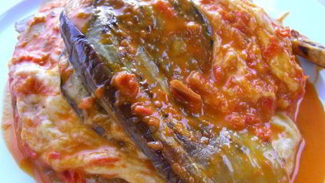 запеканка из баклажанов с аджикой и моцареллой