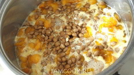 абрикосовый джем с ядрами