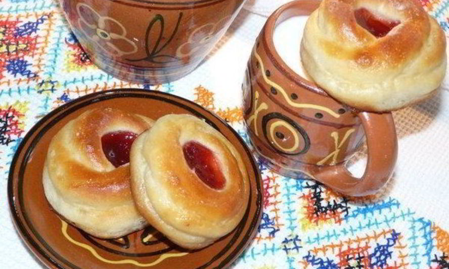 Рецепт дрожжевые булочки с ягодным джемом